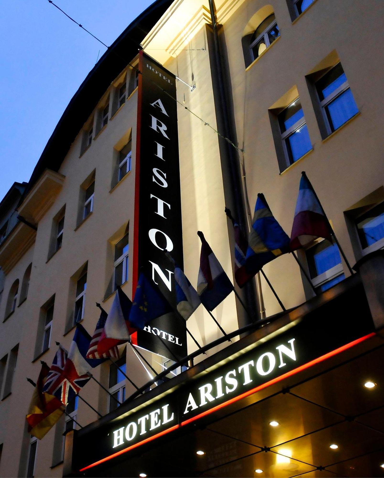โรงแรมอริสตัน แอนด์ อริสตัน พาทิโอ ปราก ภายนอก รูปภาพ